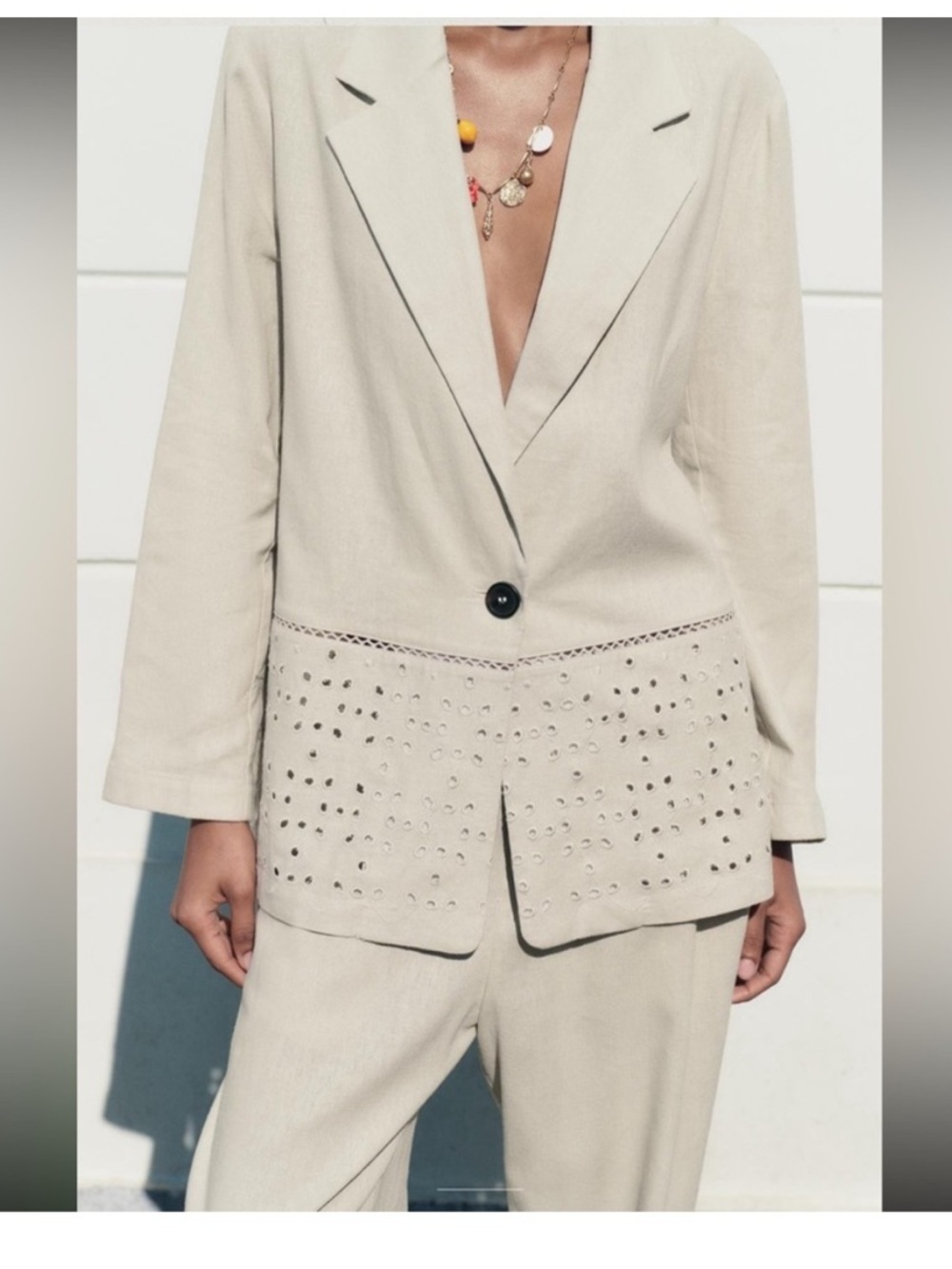 NWT Zara linen Blend embroidered eyelets blazer size M 
🚨FIRM PRICE NO DISCOUNT - Picture 5 of 12